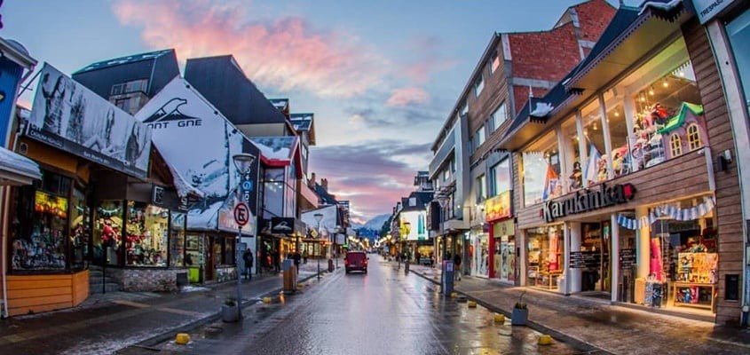 Avenida San Martín para compras em Ushuaia