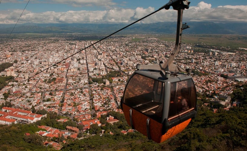 Teleférico para o Cerro San Pedro em Salta