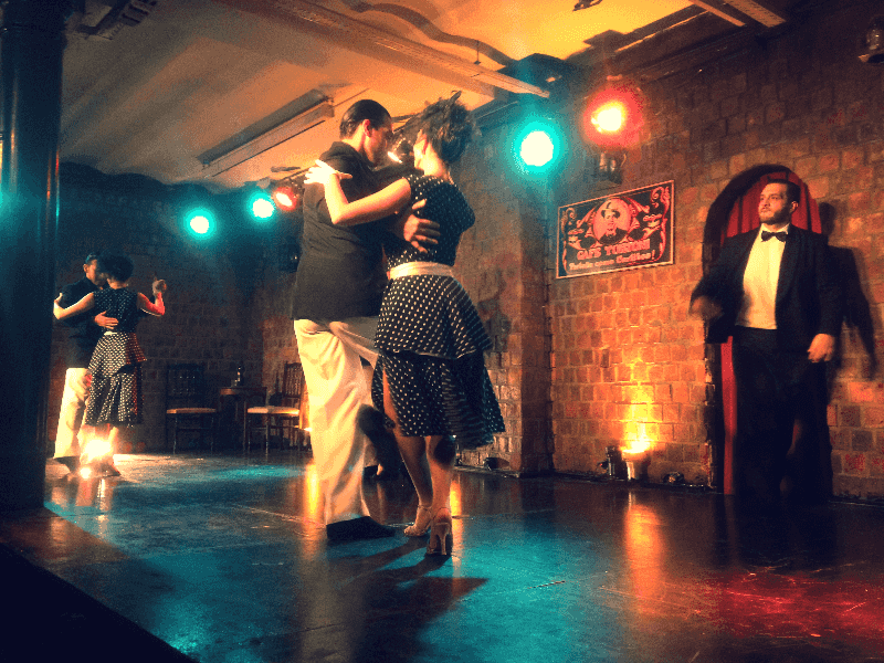 Show de tango no Café Tortoni em Buenos Aires