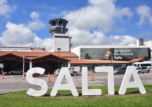 Transfer do aeroporto de Salta até o centro turístico